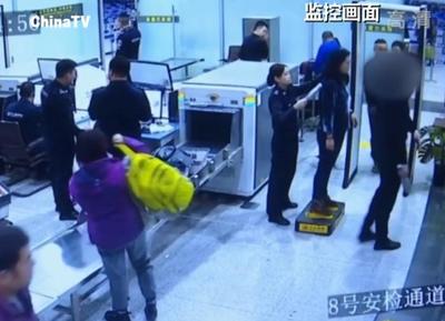 飛機(jī)禁煙時(shí)代 從鞋中藏匿打火機(jī)看安檢的警惕性